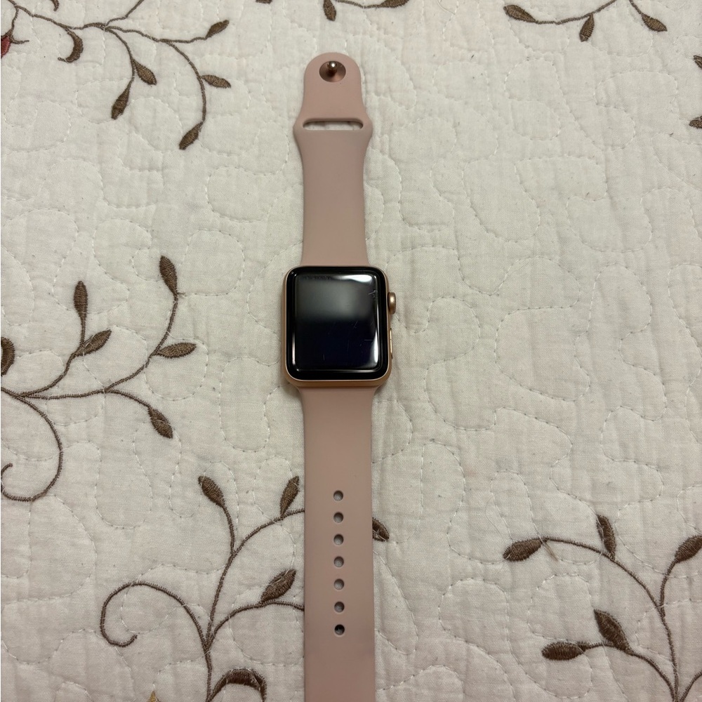 Apple Rose Gold Smartwatch Series 3